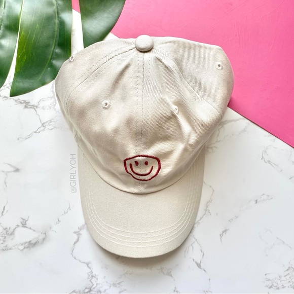 Happy Smiley Face Hat - Picture 3 of 5